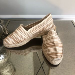 Saks Fifth Avenue canvas espadrille